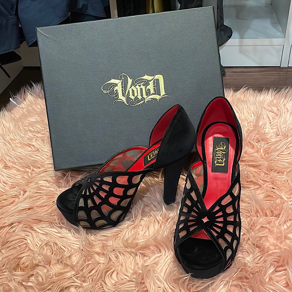 Adele spider heels, VonD